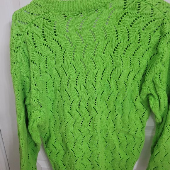 Women's Size Medium V-Neck Sweater - Picture 4 of 5